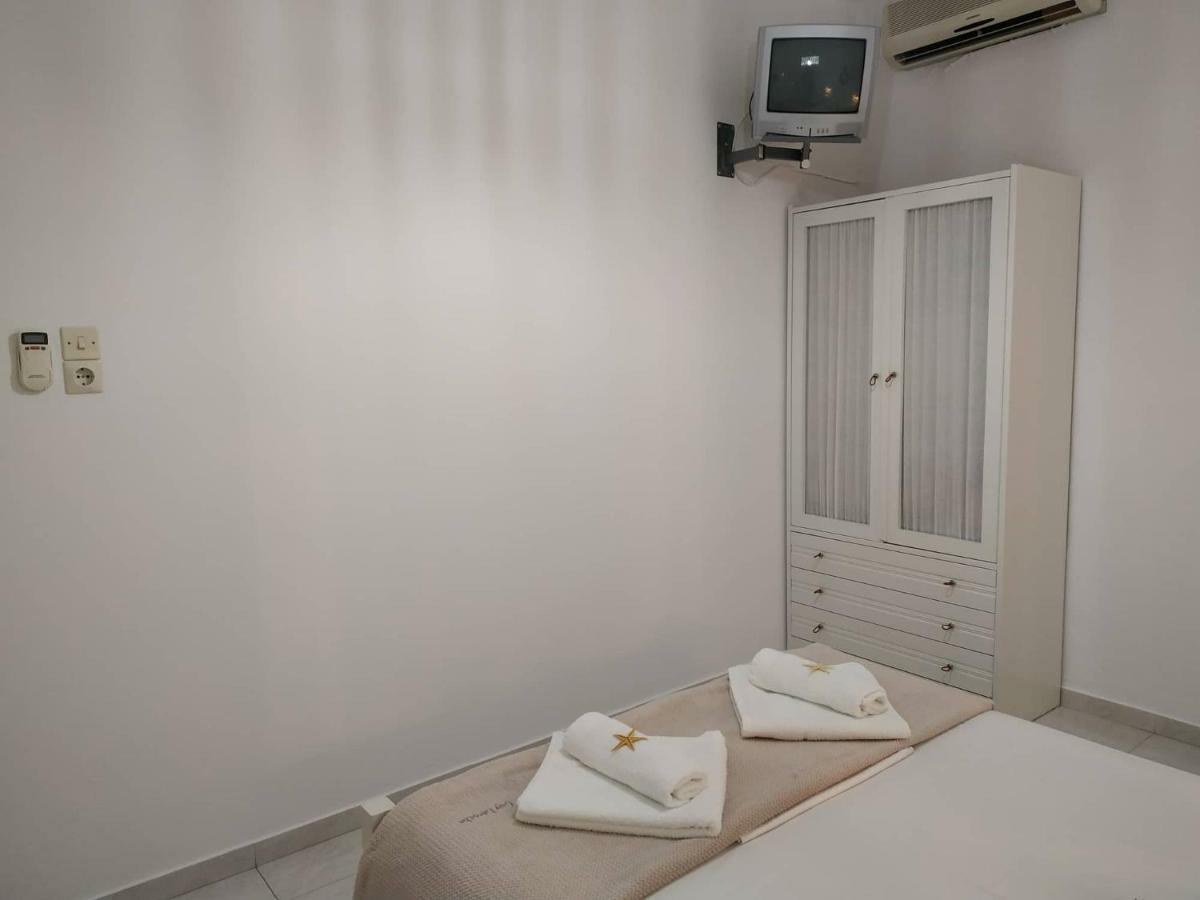 Andreas And Petrinela Rooms Triovasalos Exterior photo